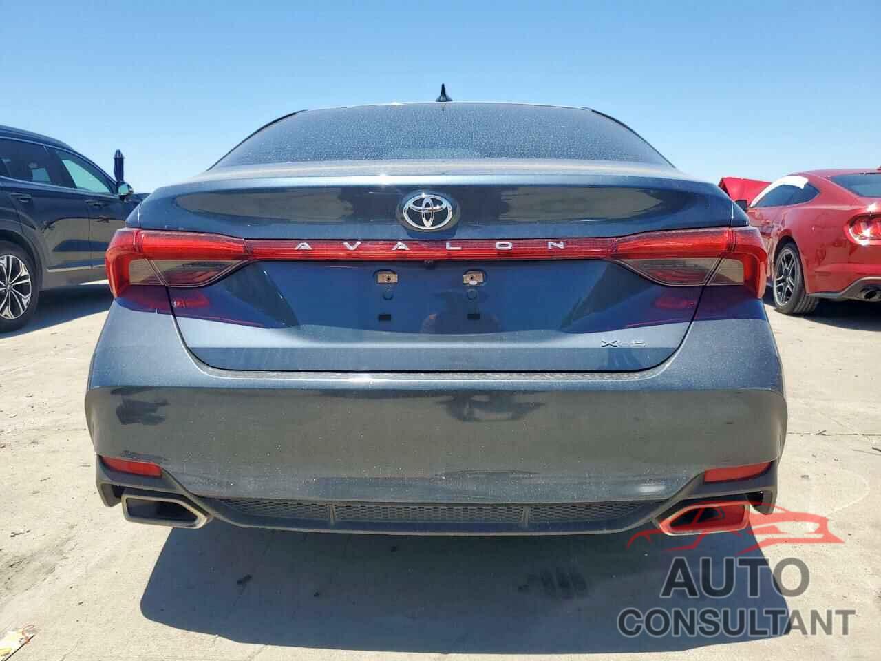 TOYOTA AVALON 2022 - 4T1JZ1FB7NU083298