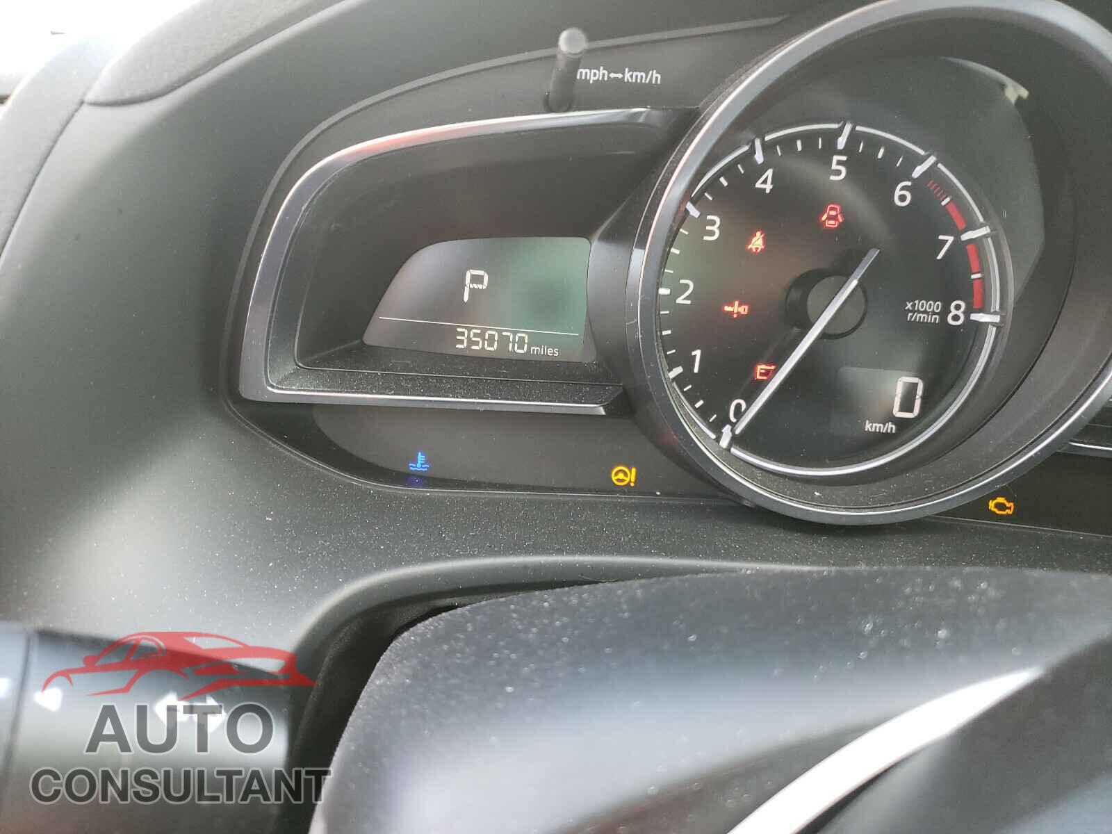 MAZDA 3 2018 - 3MZBN1W39JM172301