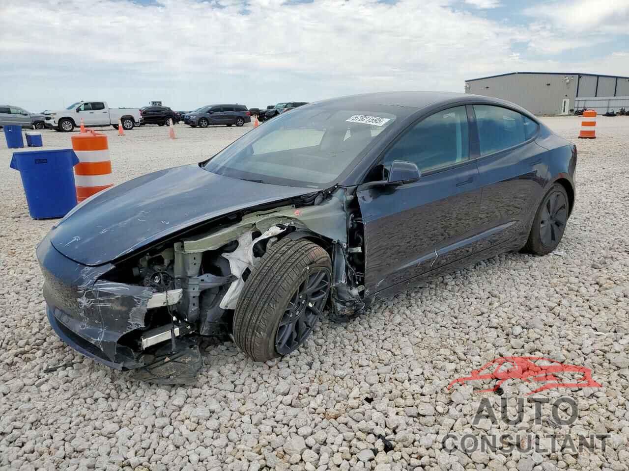 TESLA MODEL 3 2025 - 5YJ3E1EA5SF000814