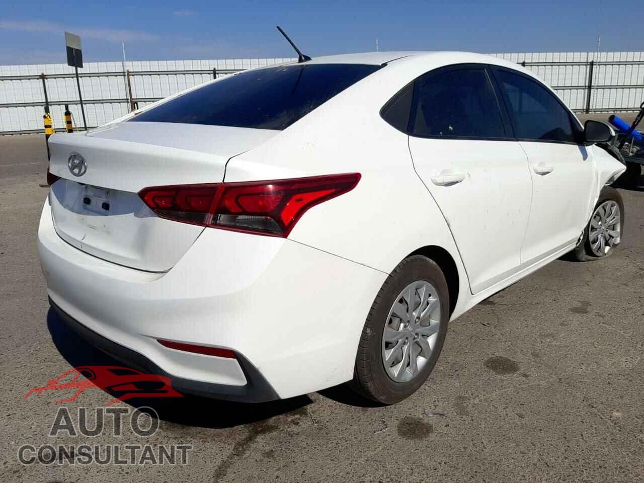 HYUNDAI ACCENT 2018 - 3KPC24A31JE012707