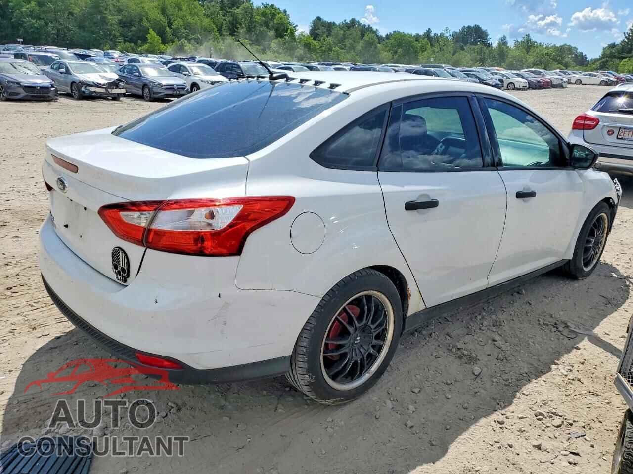 FORD FOCUS 2012 - 1FAHP3E24CL193207