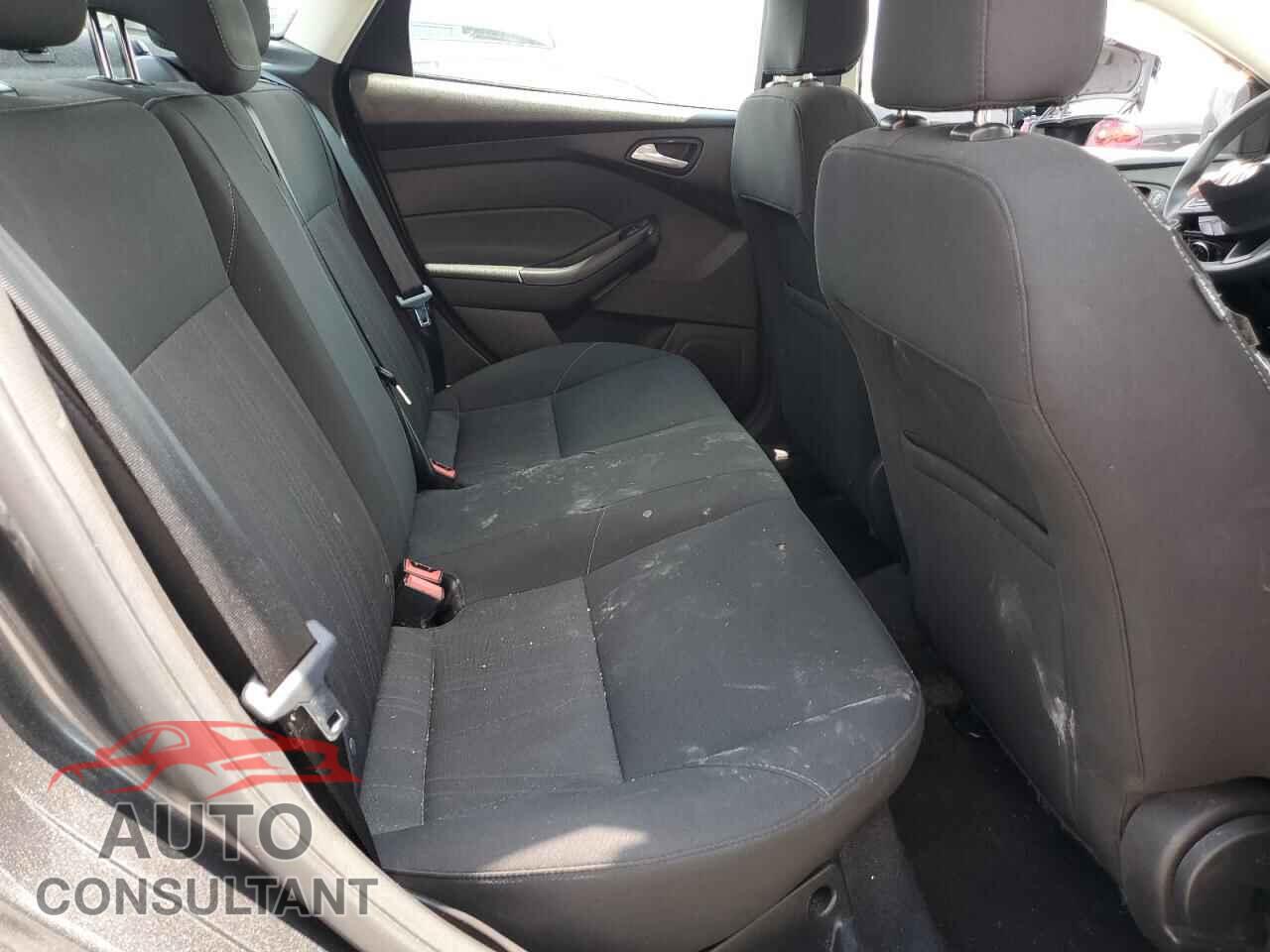 FORD FOCUS 2016 - 1FADP3F26GL371816