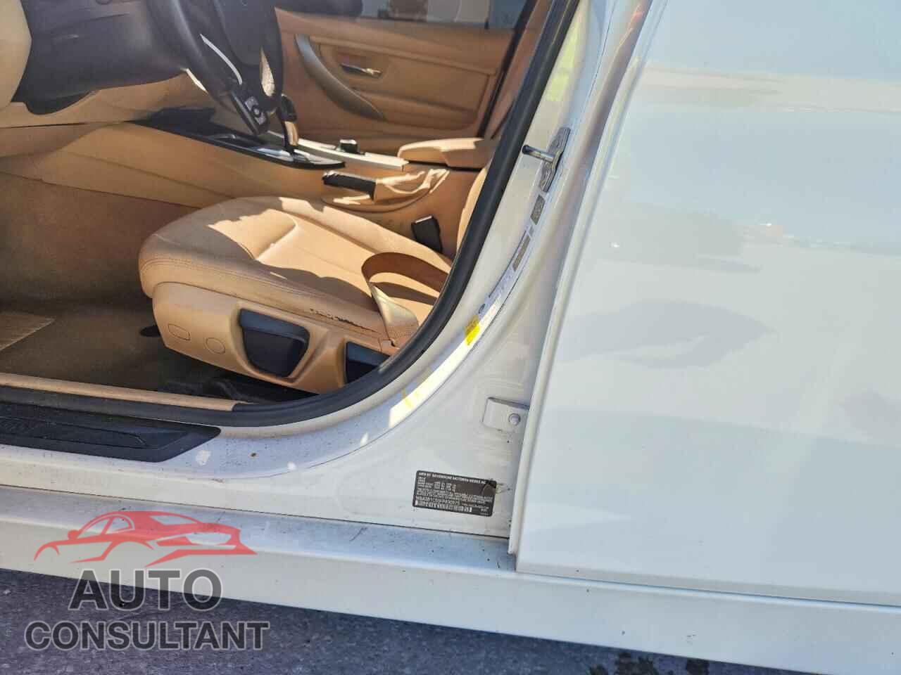 BMW 3 SERIES 2015 - WBA3B1C55FP830975
