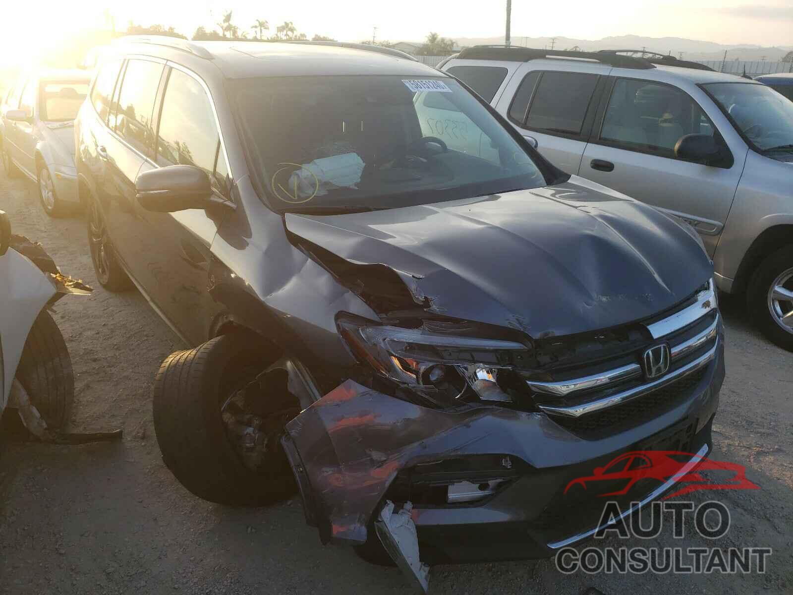 HONDA PILOT 2017 - 5FNYF6H05HB069353
