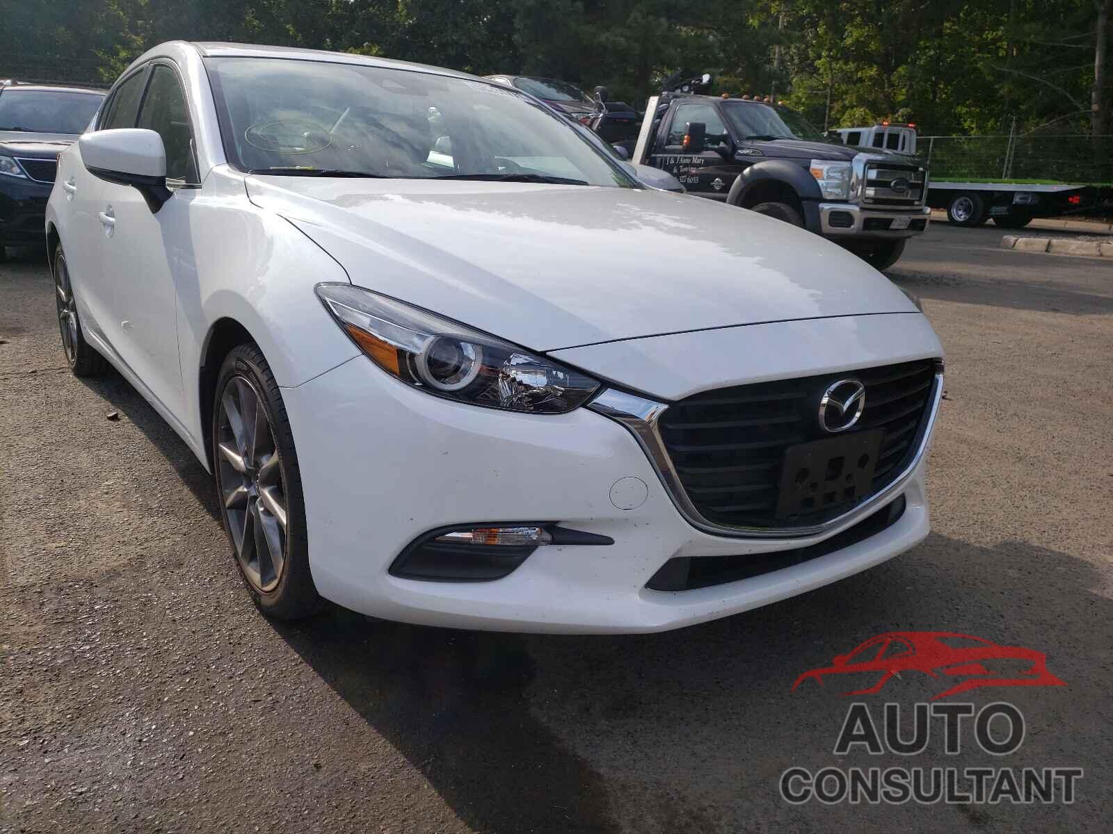 MAZDA 3 2018 - 3MZBN1V32JM216141