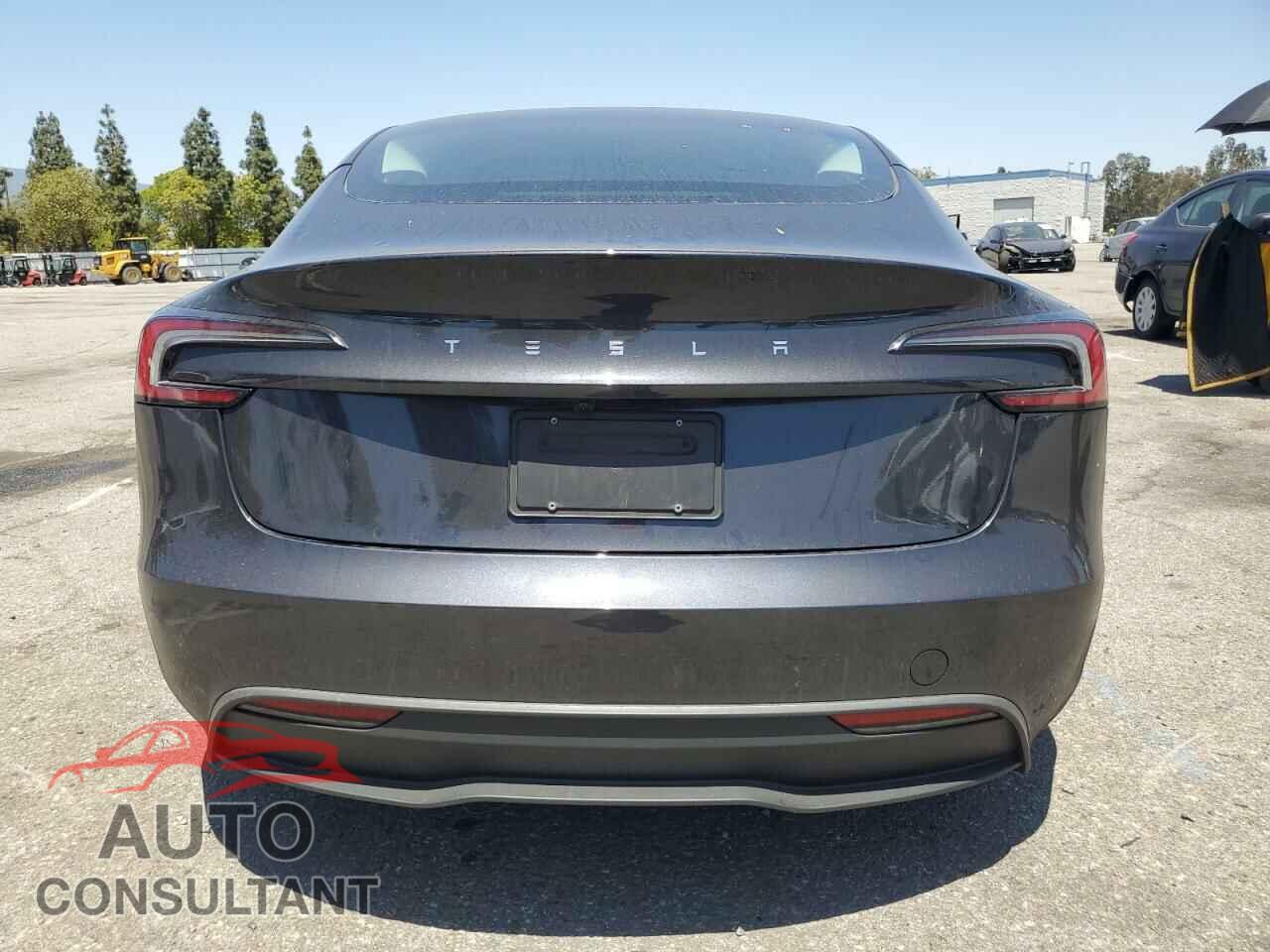TESLA MODEL 3 2024 - 5YJ3E1EA2RF727628
