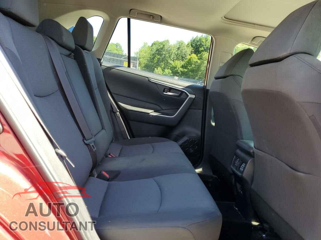 TOYOTA RAV4 2019 - JTMP1RFVXKD511374
