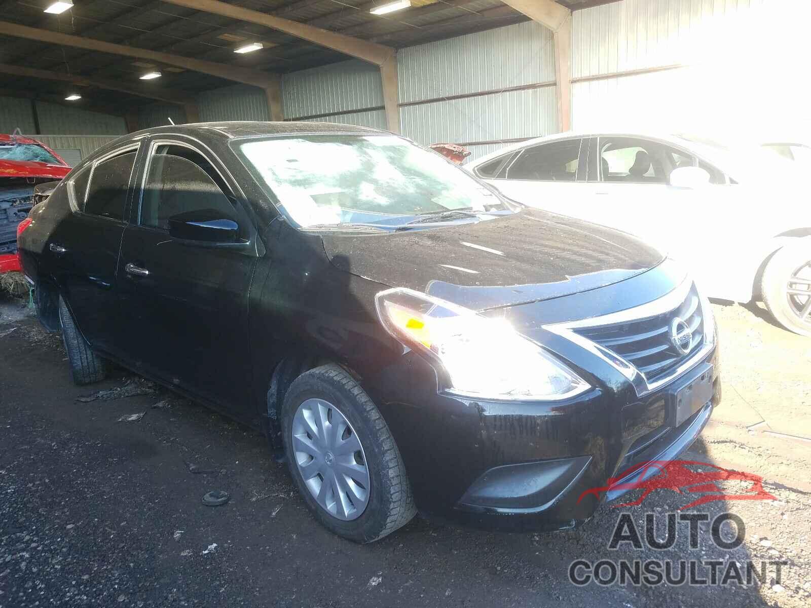 NISSAN VERSA 2017 - 3N1CN7APXHL904782