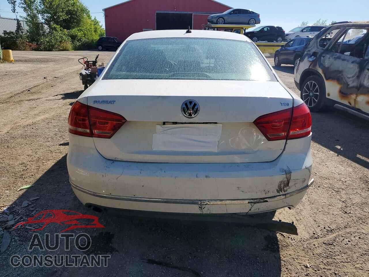 VOLKSWAGEN PASSAT 2014 - 1VWAN7A39EC002081