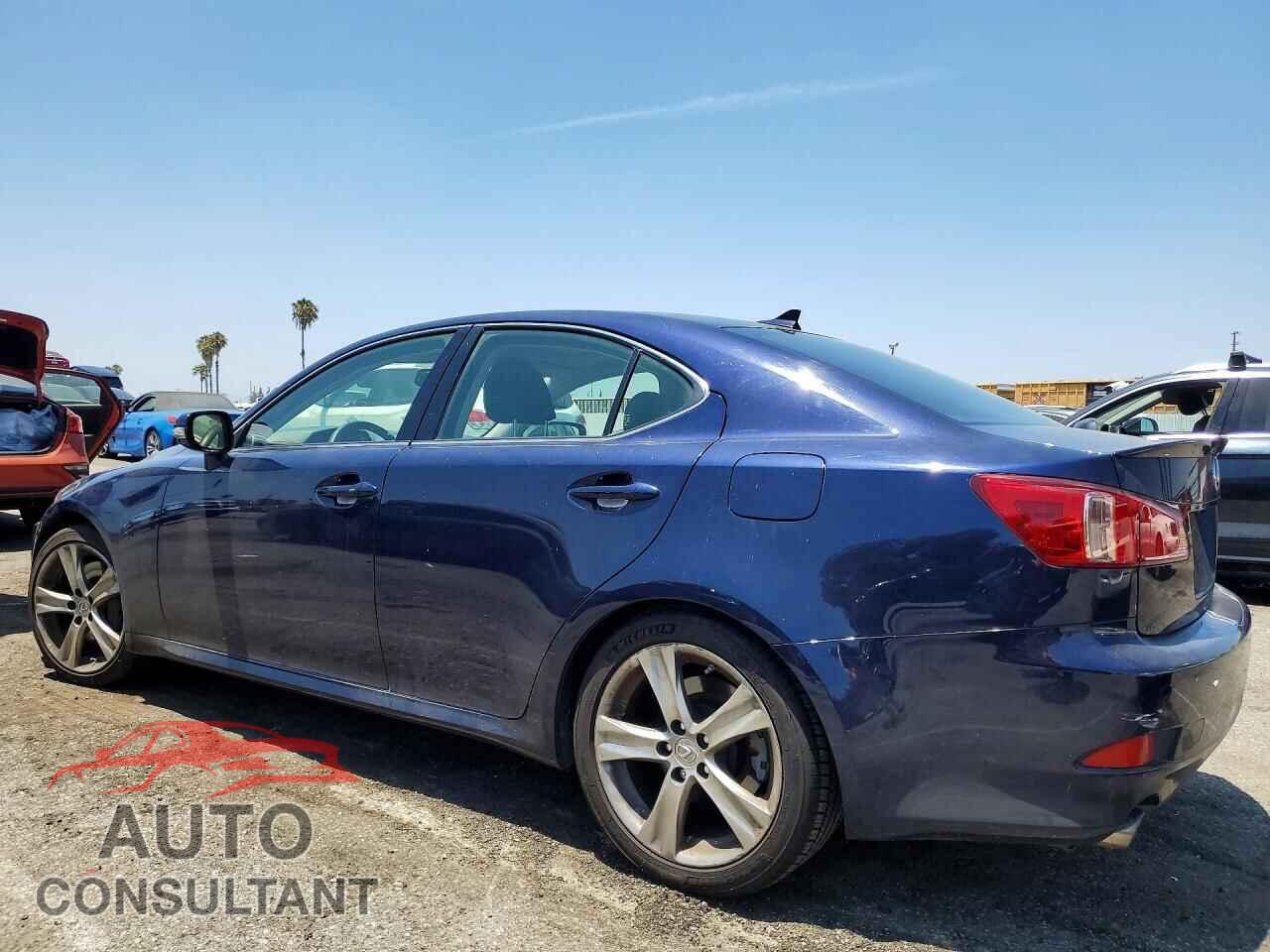 LEXUS IS 2012 - JTHBE5C25C5028645