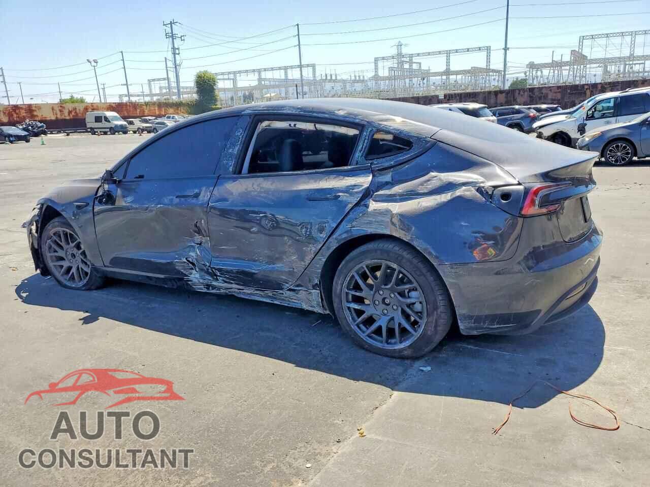TESLA MODEL 3 2026 - 5YJ3E1EA6TF157981