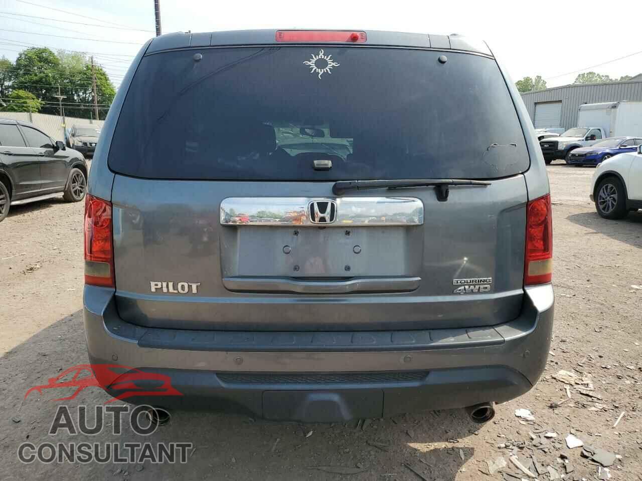 HONDA PILOT 2013 - 5FNYF4H97DB073000