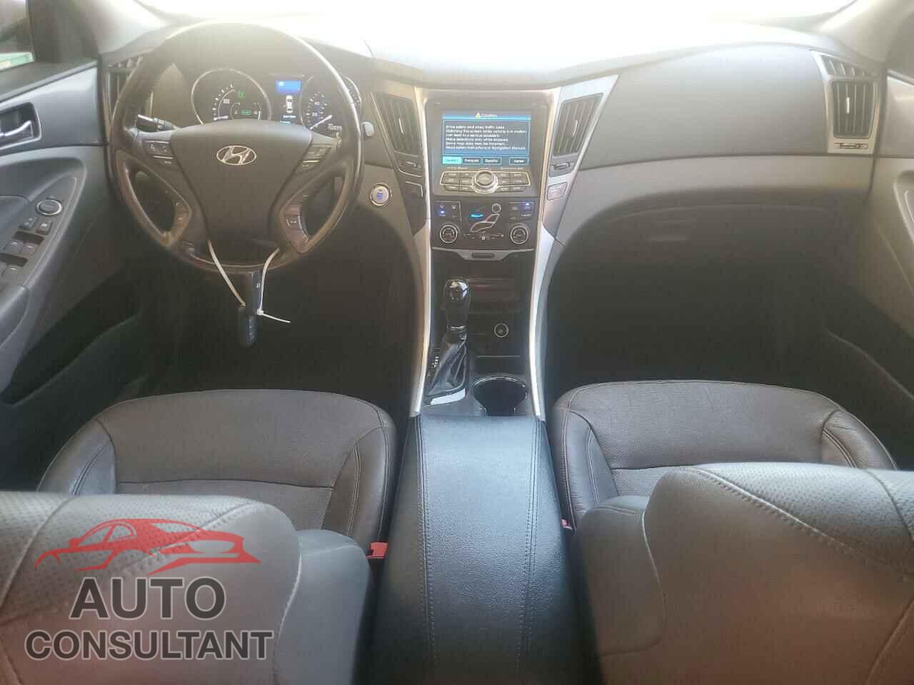 HYUNDAI SONATA 2013 - KMHEC4A48DA064594