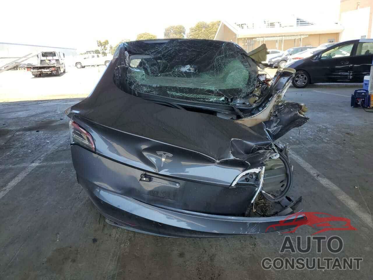 TESLA MODEL 3 2018 - 5YJ3E1EA2JF061083