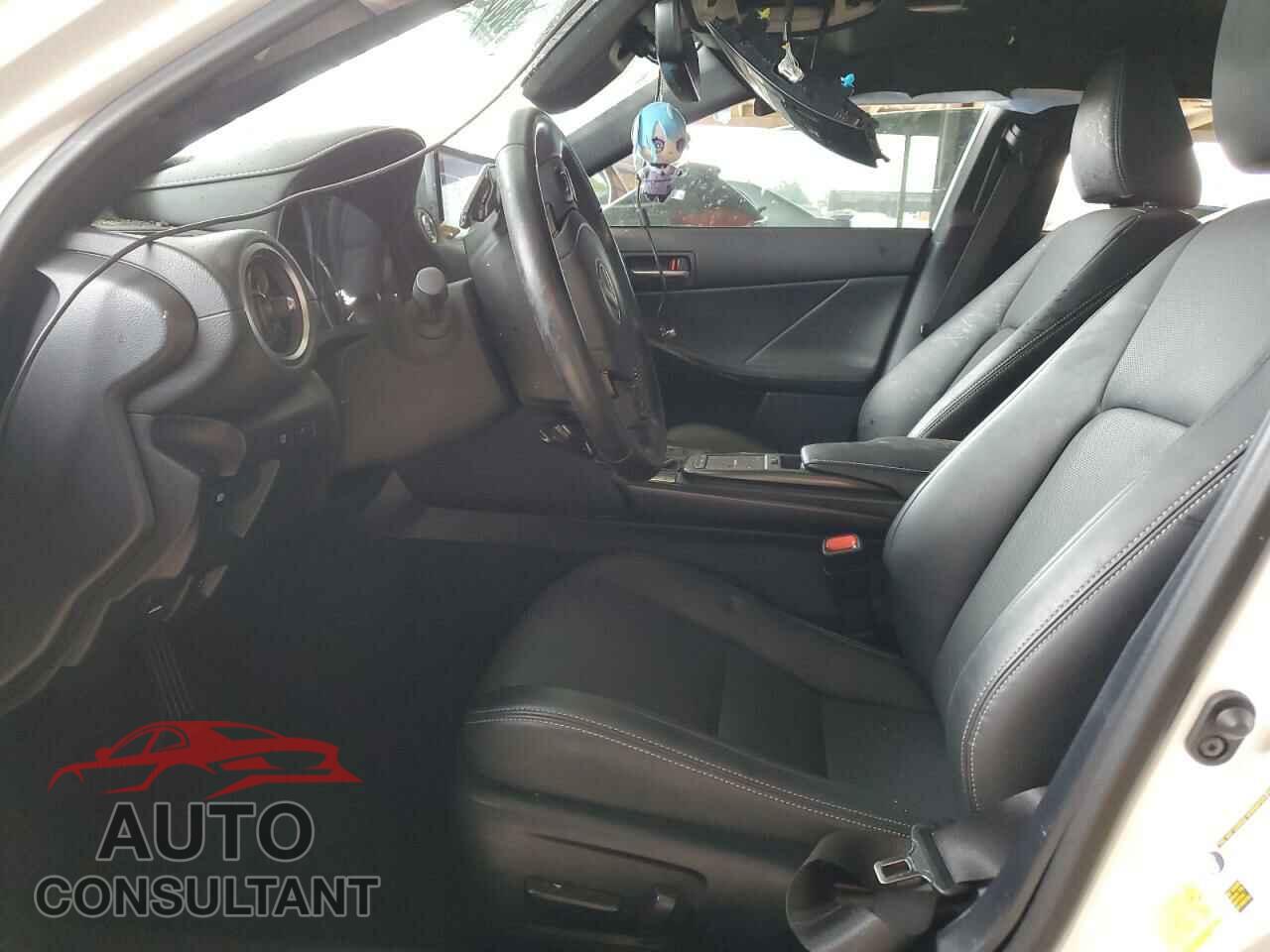LEXUS IS 2021 - JTHCA1D22M5111409
