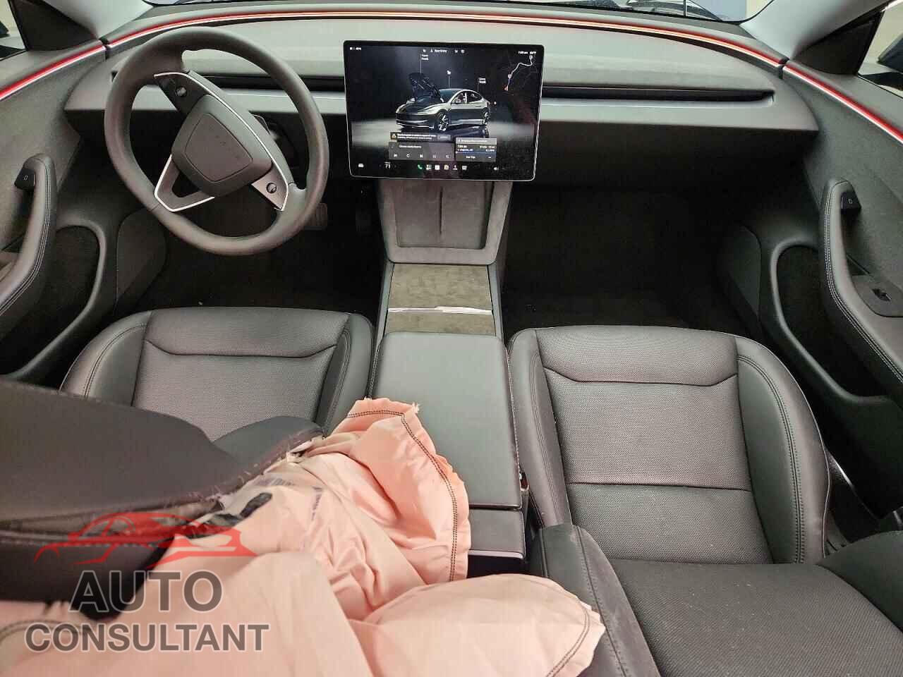 TESLA MODEL 3 2024 - 5YJ3E1EA8RF757121