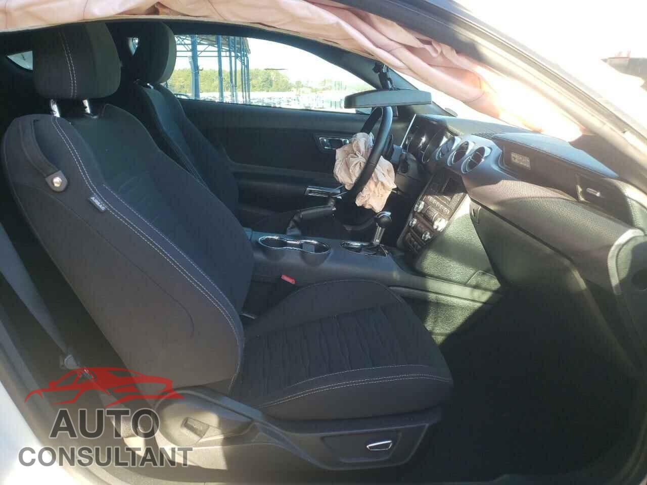 FORD MUSTANG 2017 - 1FA6P8CF3H5300933