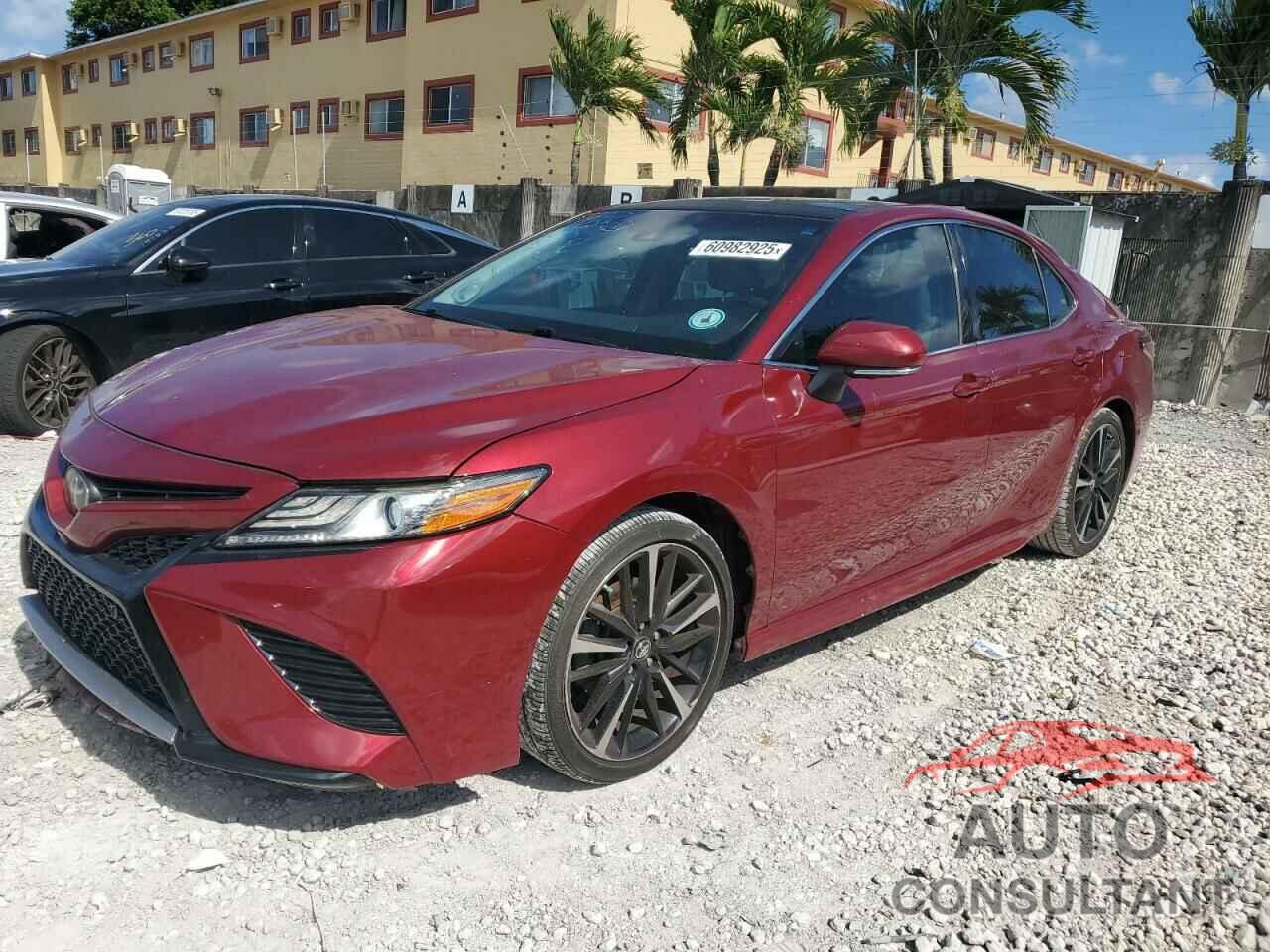 TOYOTA CAMRY 2018 - 4T1B61HK2JU620664