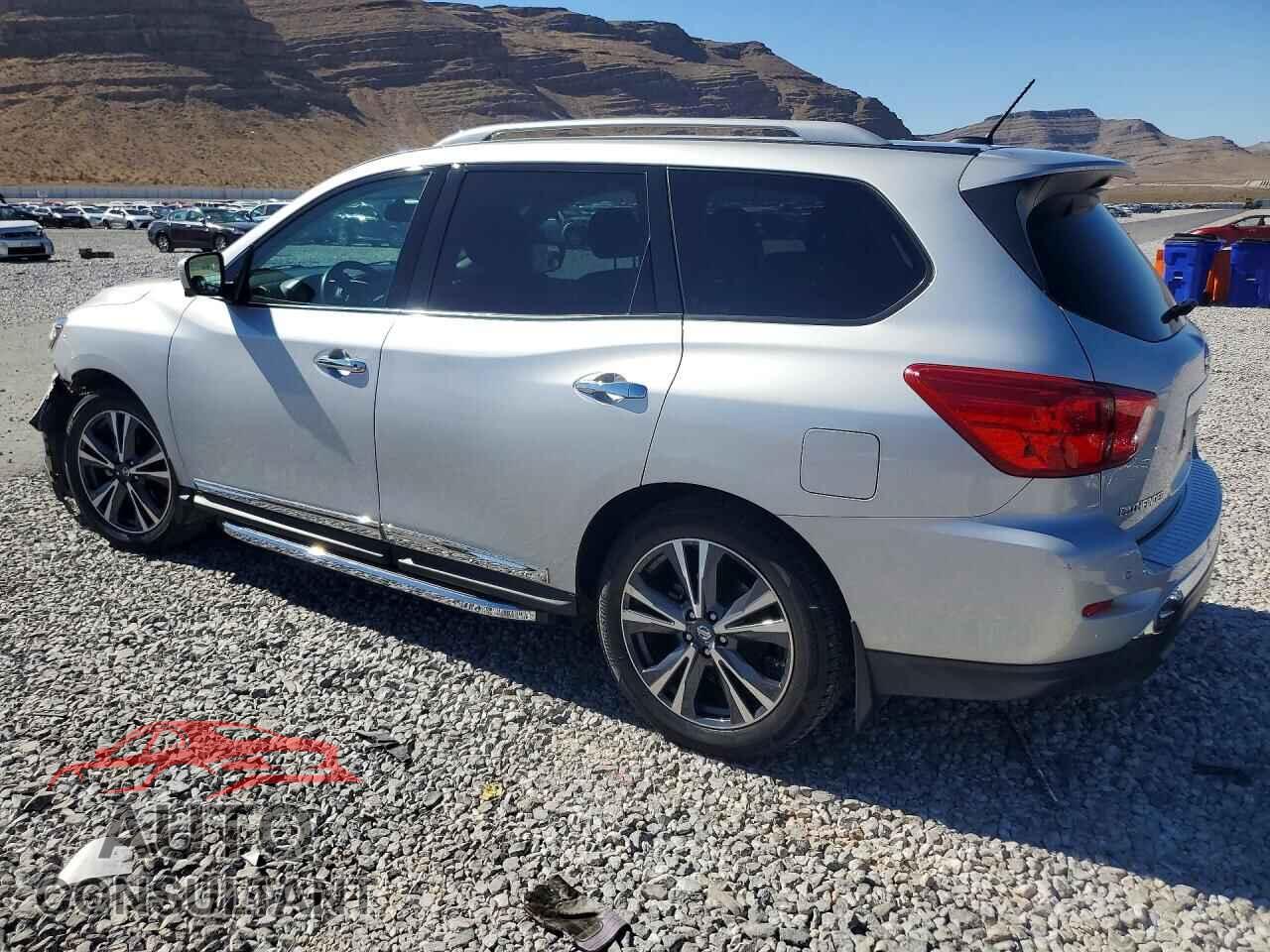 NISSAN PATHFINDER 2018 - 5N1DR2MN4JC638062