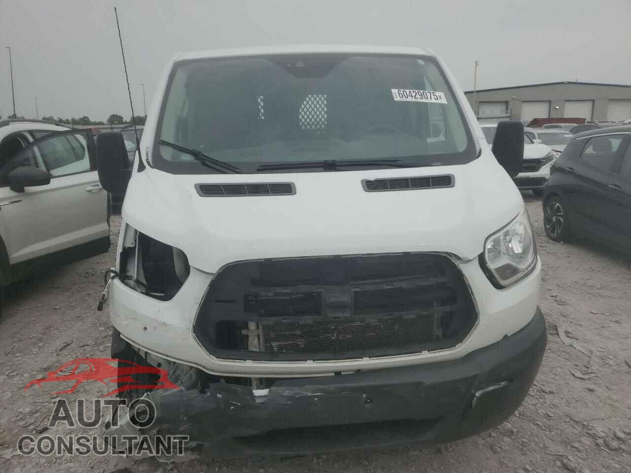 FORD TRANSIT 2018 - 1FTYR1YM9JKA98599
