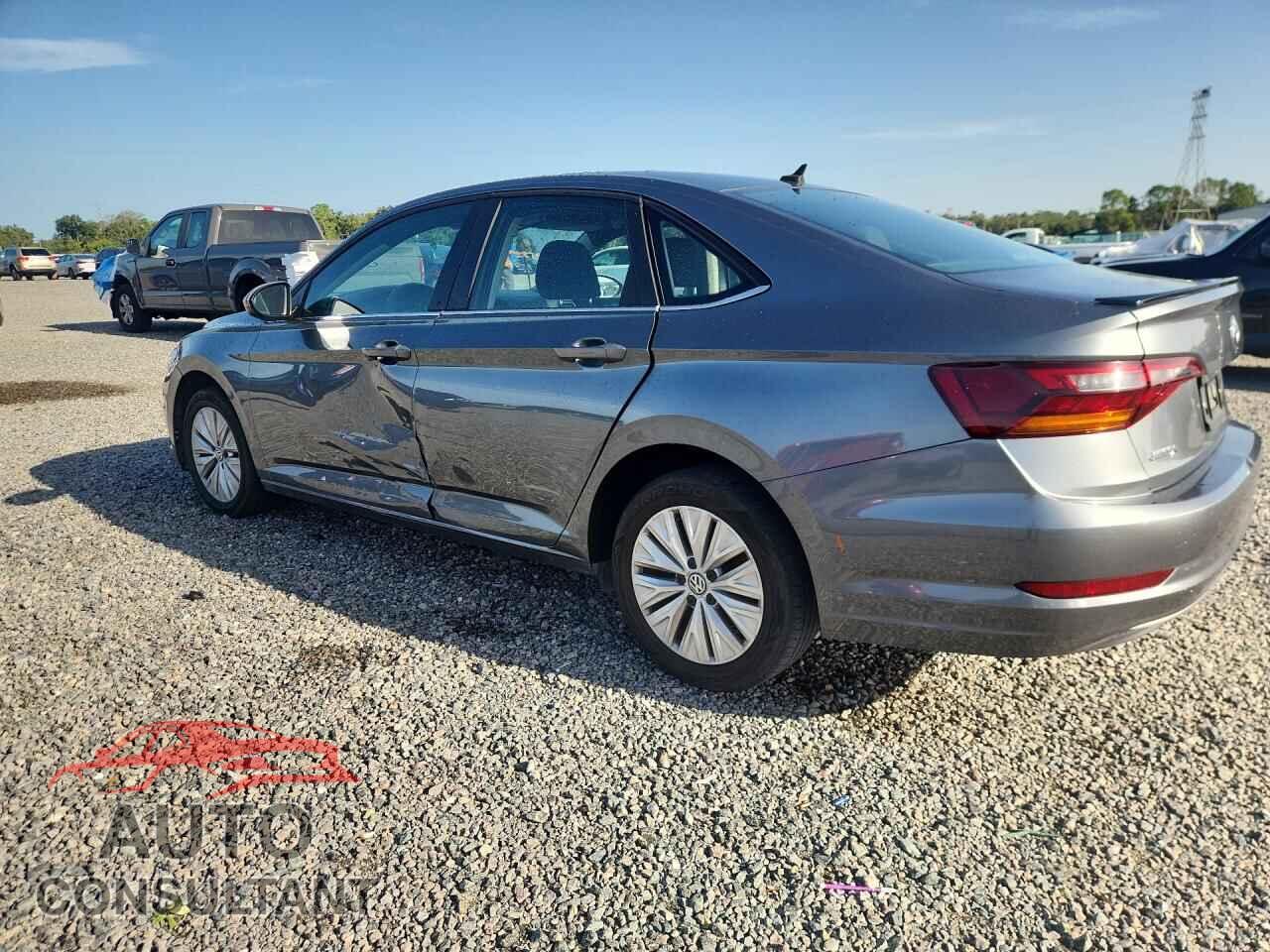 VOLKSWAGEN JETTA 2019 - 3VWN57BU4KM007773