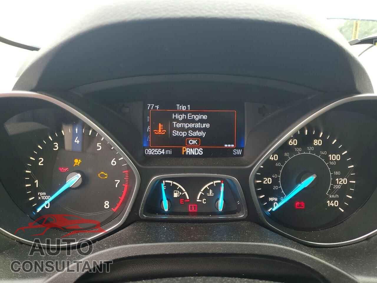 FORD ESCAPE 2017 - 1FMCU0GD0HUC09443