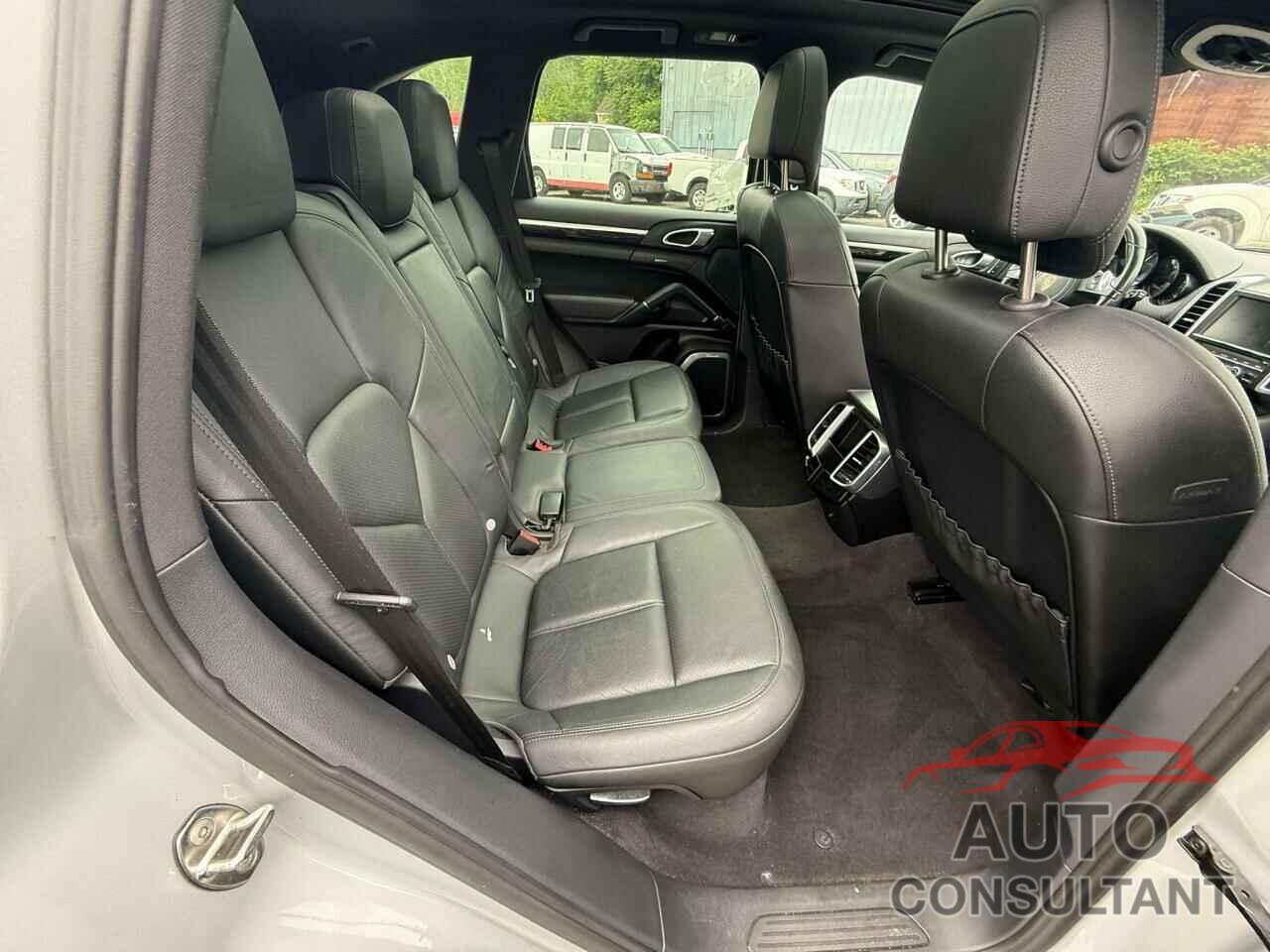 PORSCHE CAYENNE 2012 - WP1AA2A23CLA09161