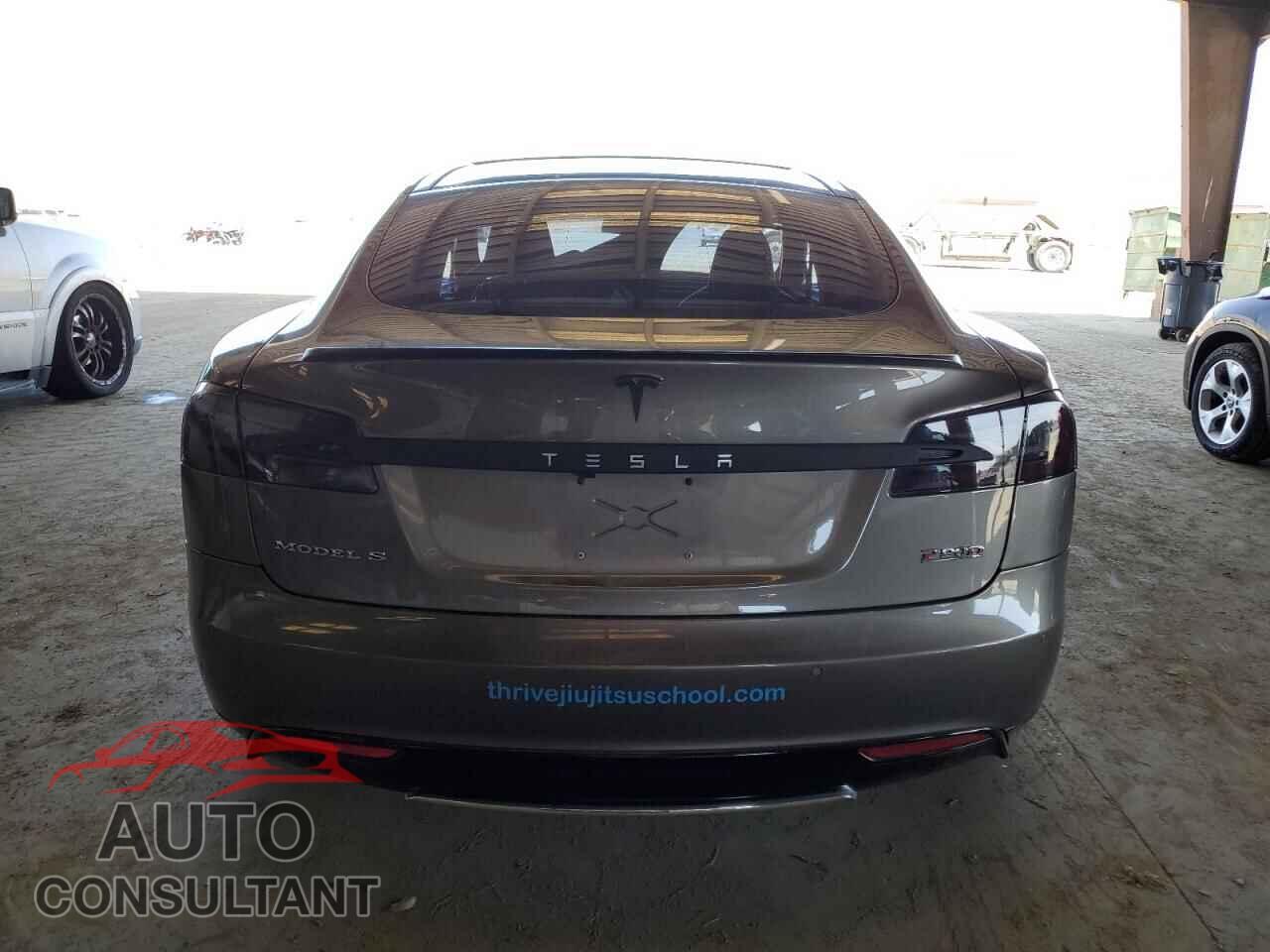 TESLA MODEL S 2015 - 5YJSA1V41FF100609