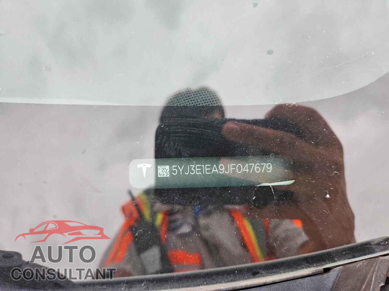 TESLA MODEL 3 2018 - 5YJ3E1EA9JF047679