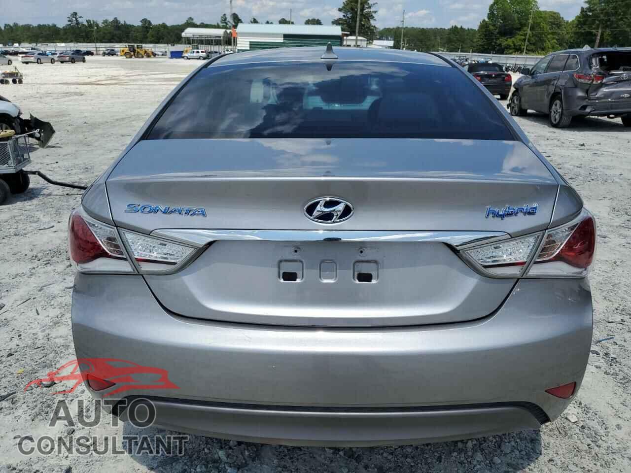 HYUNDAI SONATA 2011 - KMHEC4A42BA005103
