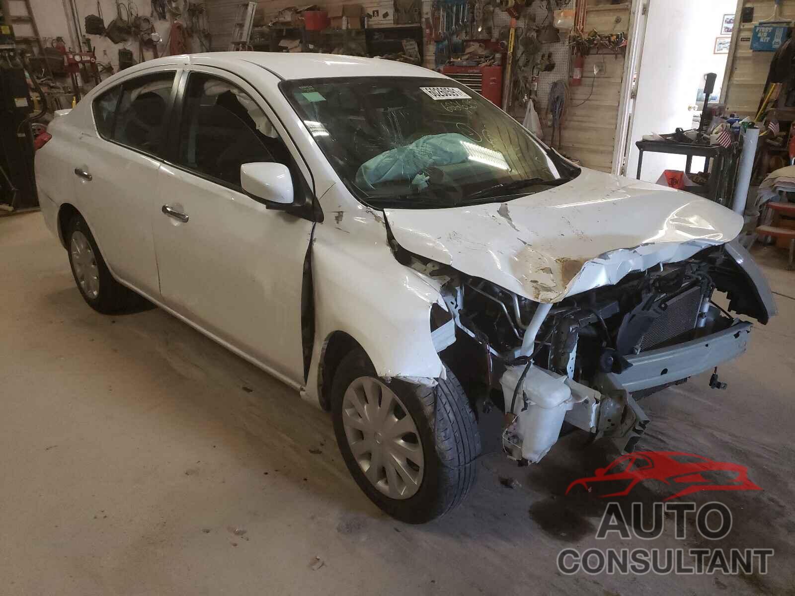 NISSAN VERSA 2019 - 3N1CN7AP9KL843741