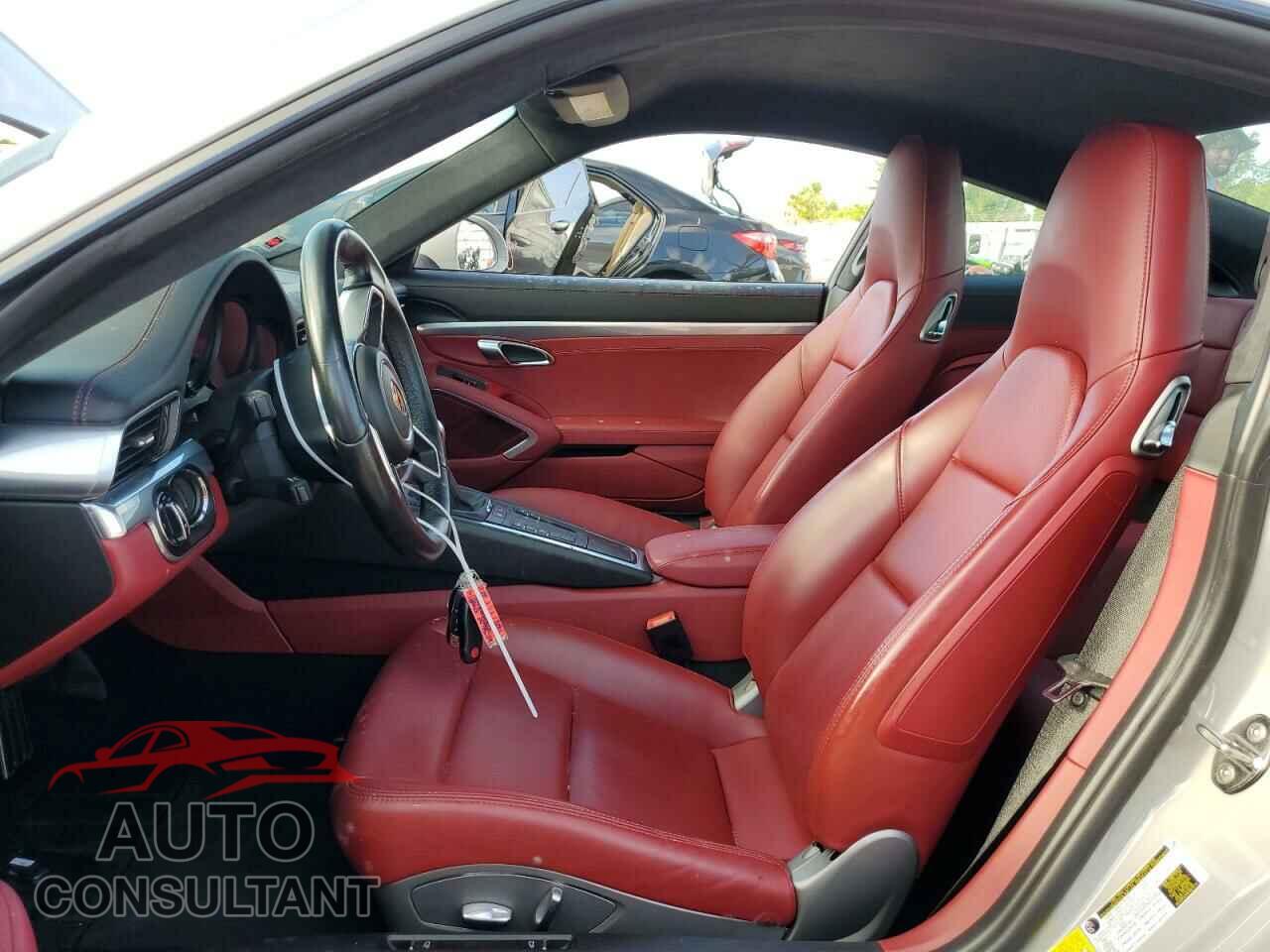 PORSCHE 911 2018 - WP0AA2A96JS106565
