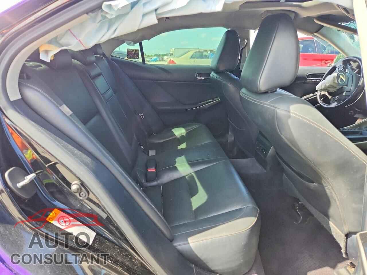 LEXUS IS 2014 - JTHBF1D28E5031708