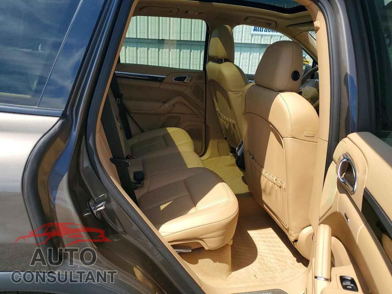 PORSCHE CAYENNE 2012 - WP1AA2A25CLA08688