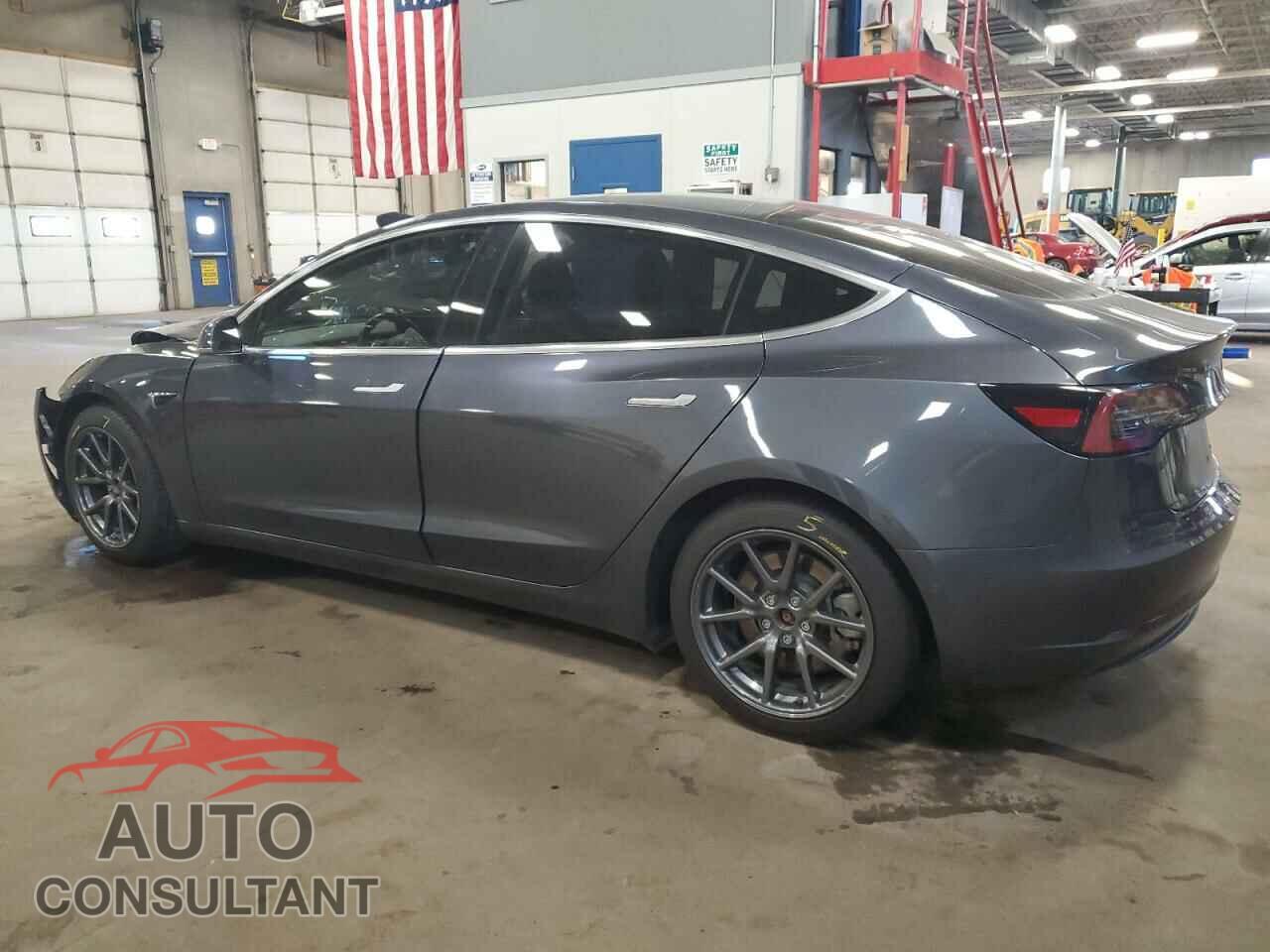 TESLA MODEL 3 2018 - 5YJ3E1EB0JF077193