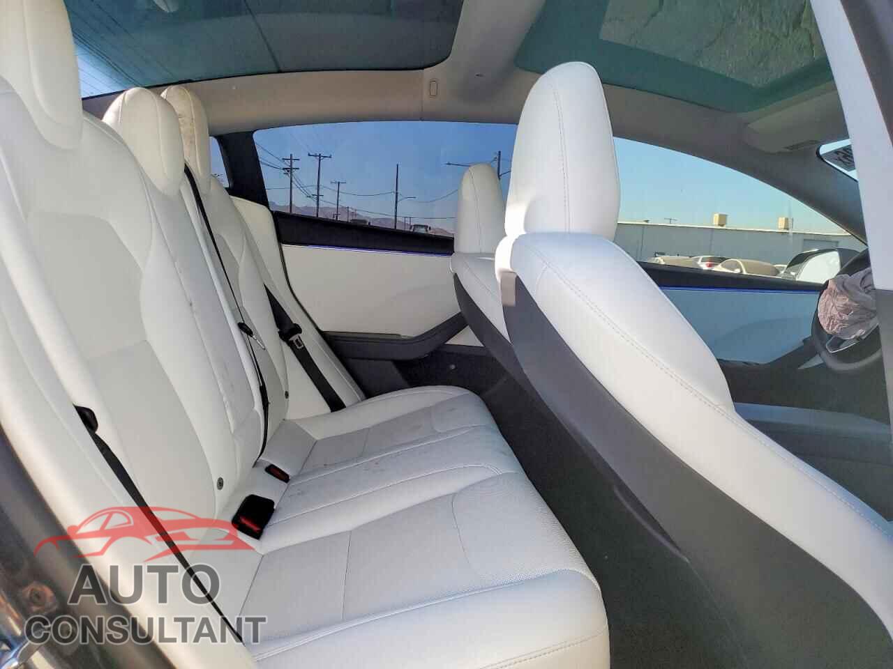 TESLA MODEL 3 2024 - 5YJ3E1EAXRF823605