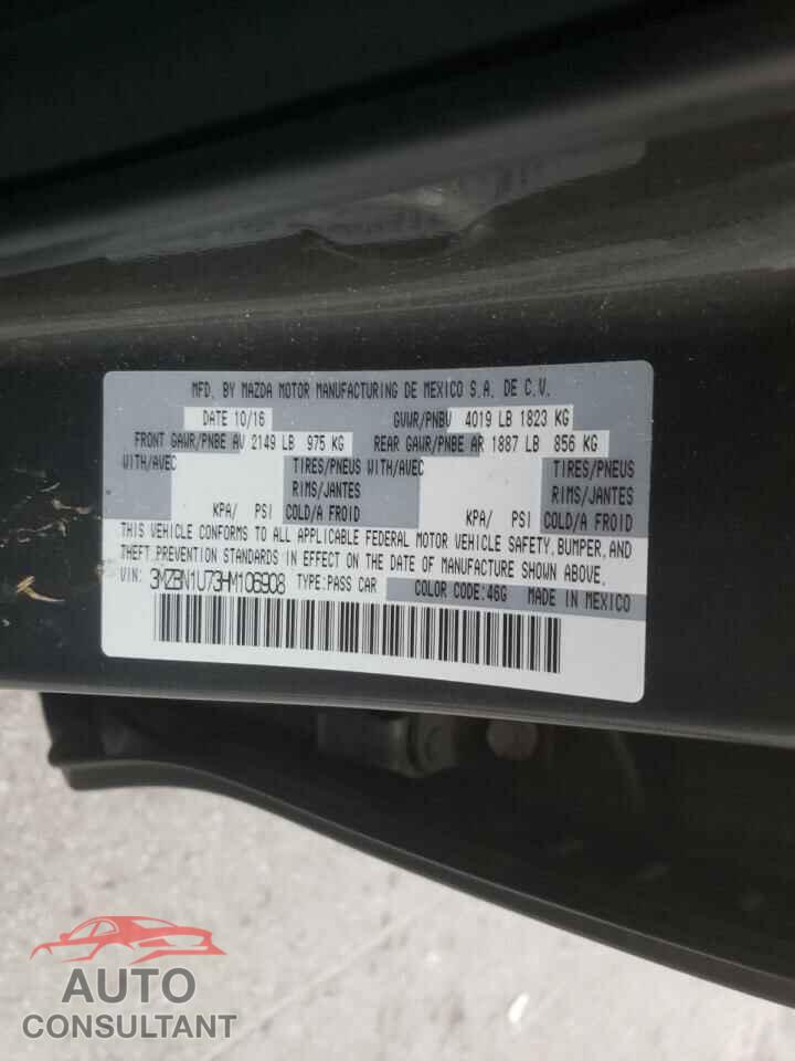 MAZDA 3 2017 - 3MZBN1U73HM106908