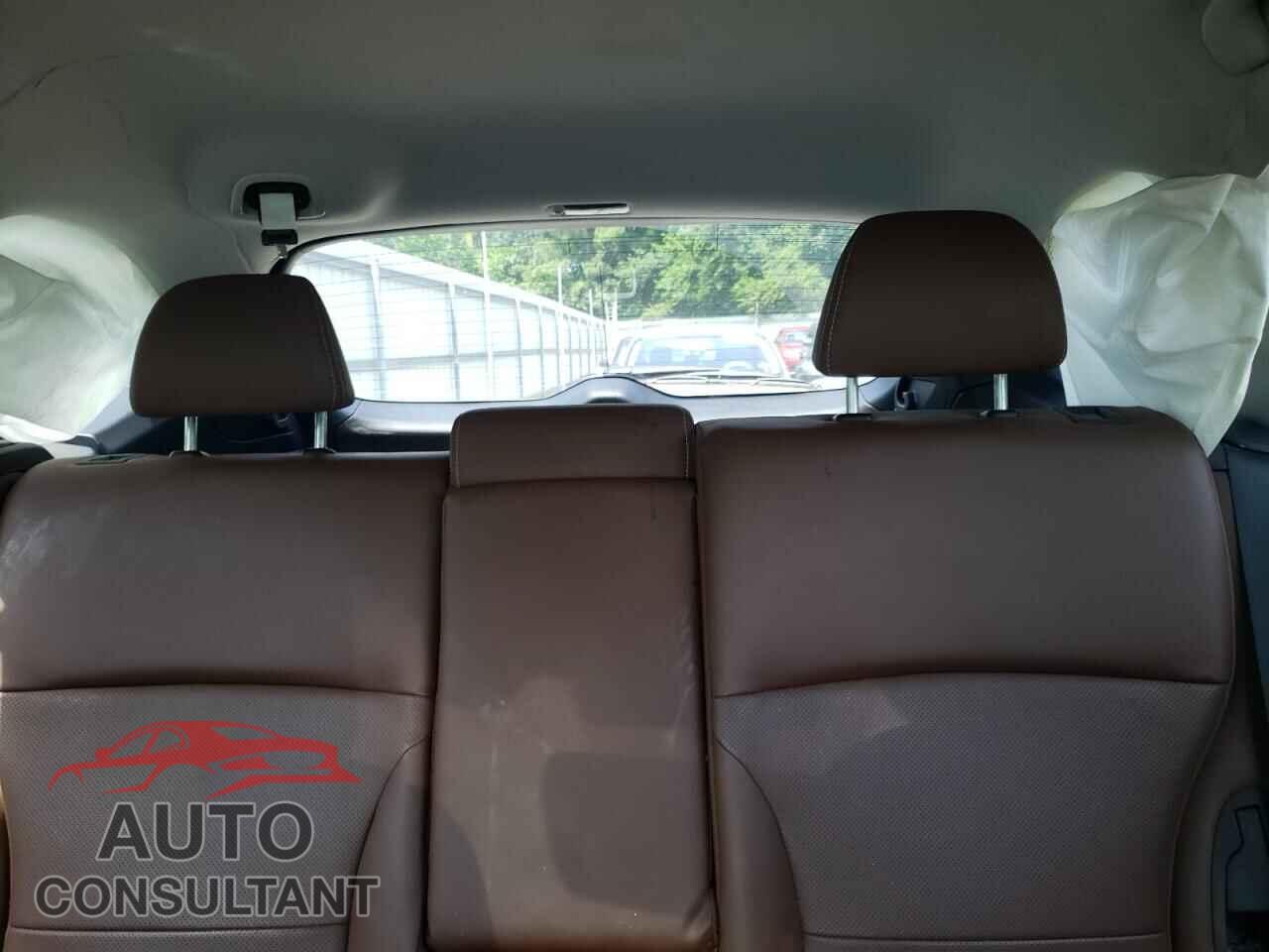 SUBARU OUTBACK 2017 - 4S4BSATC3H3413101