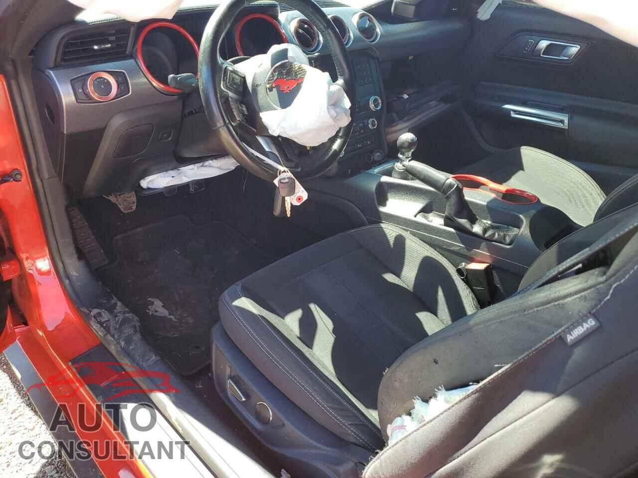 FORD MUSTANG 2019 - 1FA6P8CF7K5122046