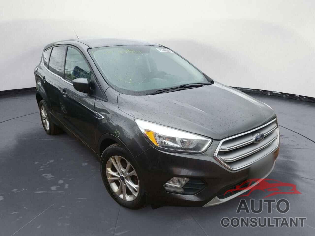 FORD ESCAPE 2017 - 1FMCU0GD5HUC81688