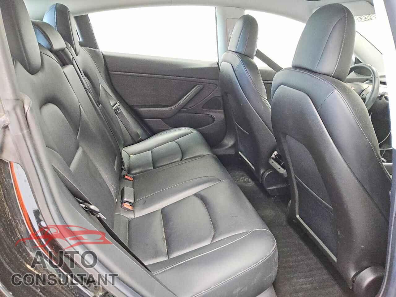 TESLA MODEL 3 2019 - 5YJ3E1EA5KF421142