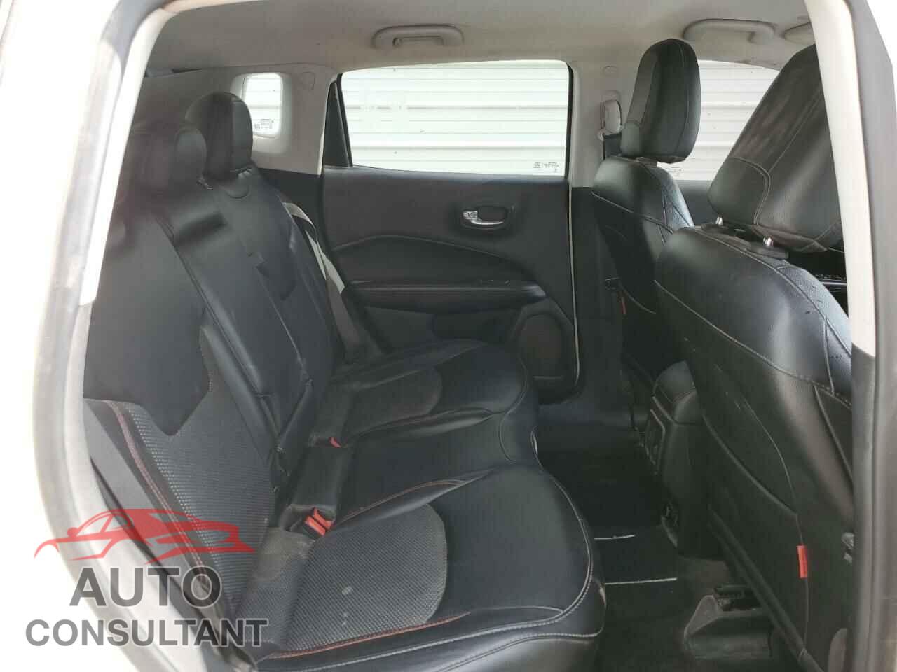 JEEP COMPASS 2020 - 3C4NJDDB7LT184351