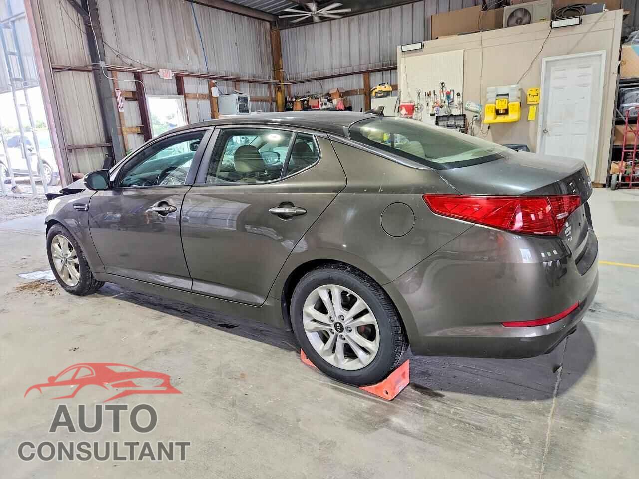 KIA OPTIMA 2011 - KNAGN4A76B5075808
