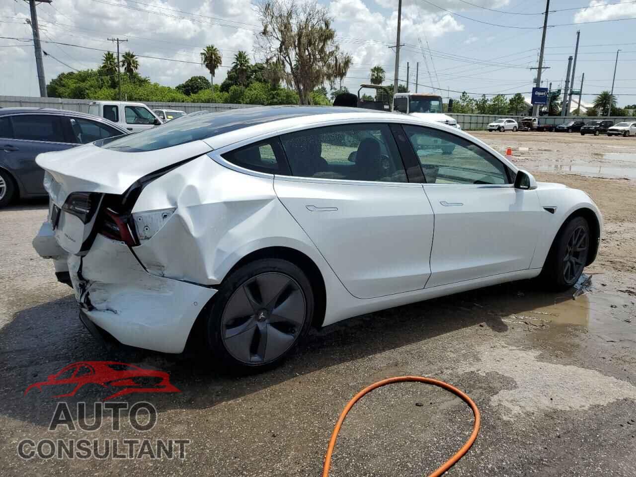 TESLA MODEL 3 2019 - 5YJ3E1EB4KF388403