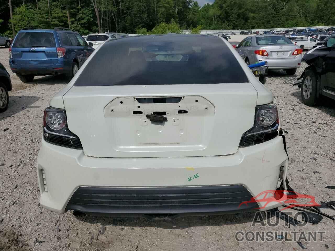 TOYOTA SCION 2015 - JTKJF5C79FJ011843