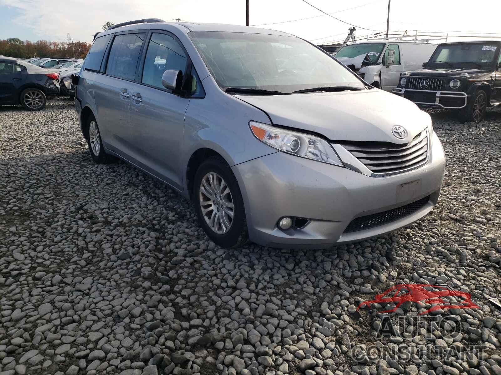 TOYOTA SIENNA 2016 - 5TDYK3DC6GS690704