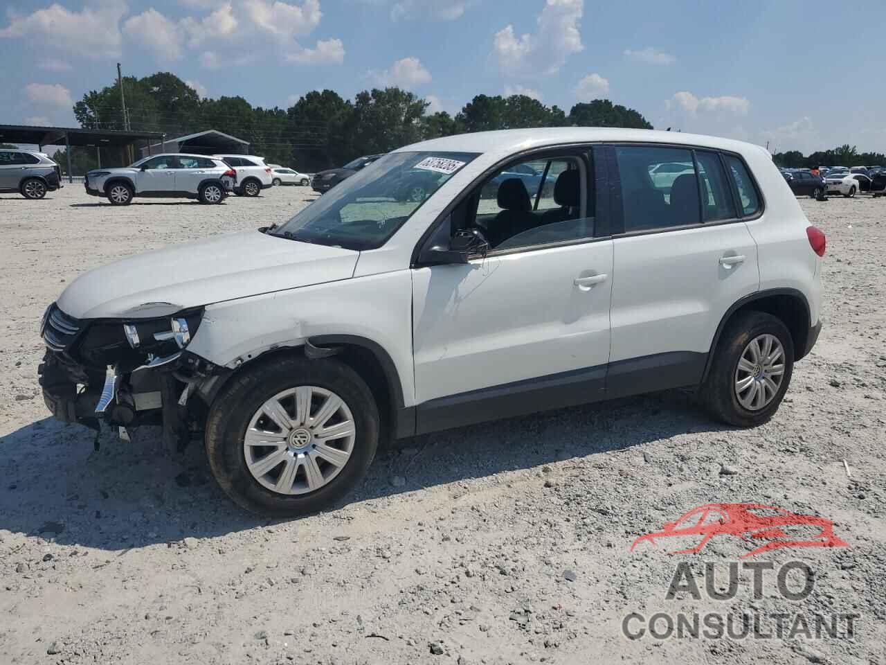VOLKSWAGEN TIGUAN 2017 - WVGAV7AX8HK048819