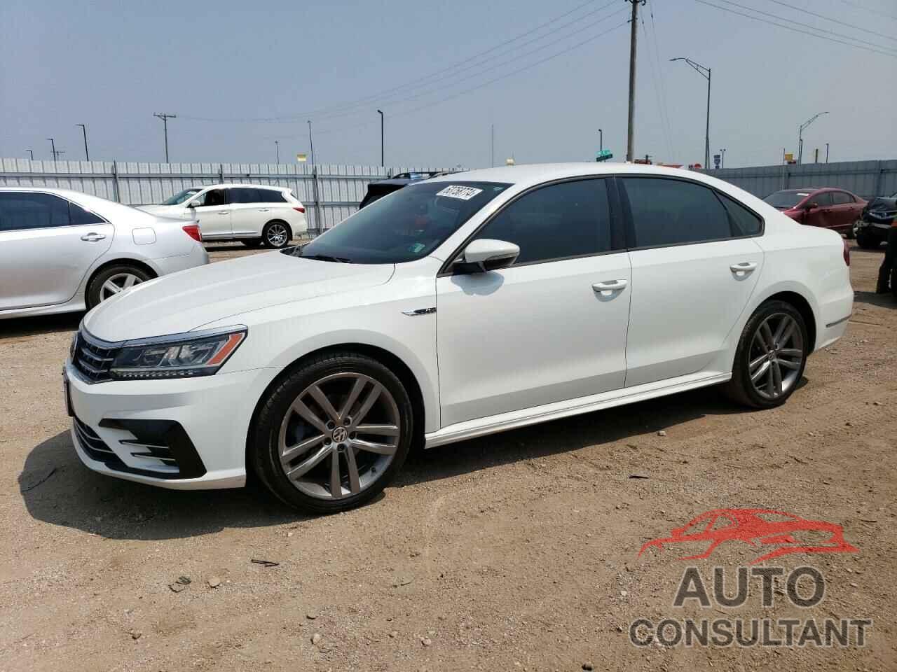 VOLKSWAGEN PASSAT 2018 - 1VWAA7A30JC047965