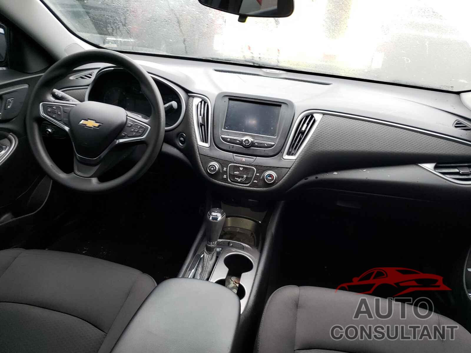 CHEVROLET MALIBU 2017 - 1G1ZB5ST0HF278274