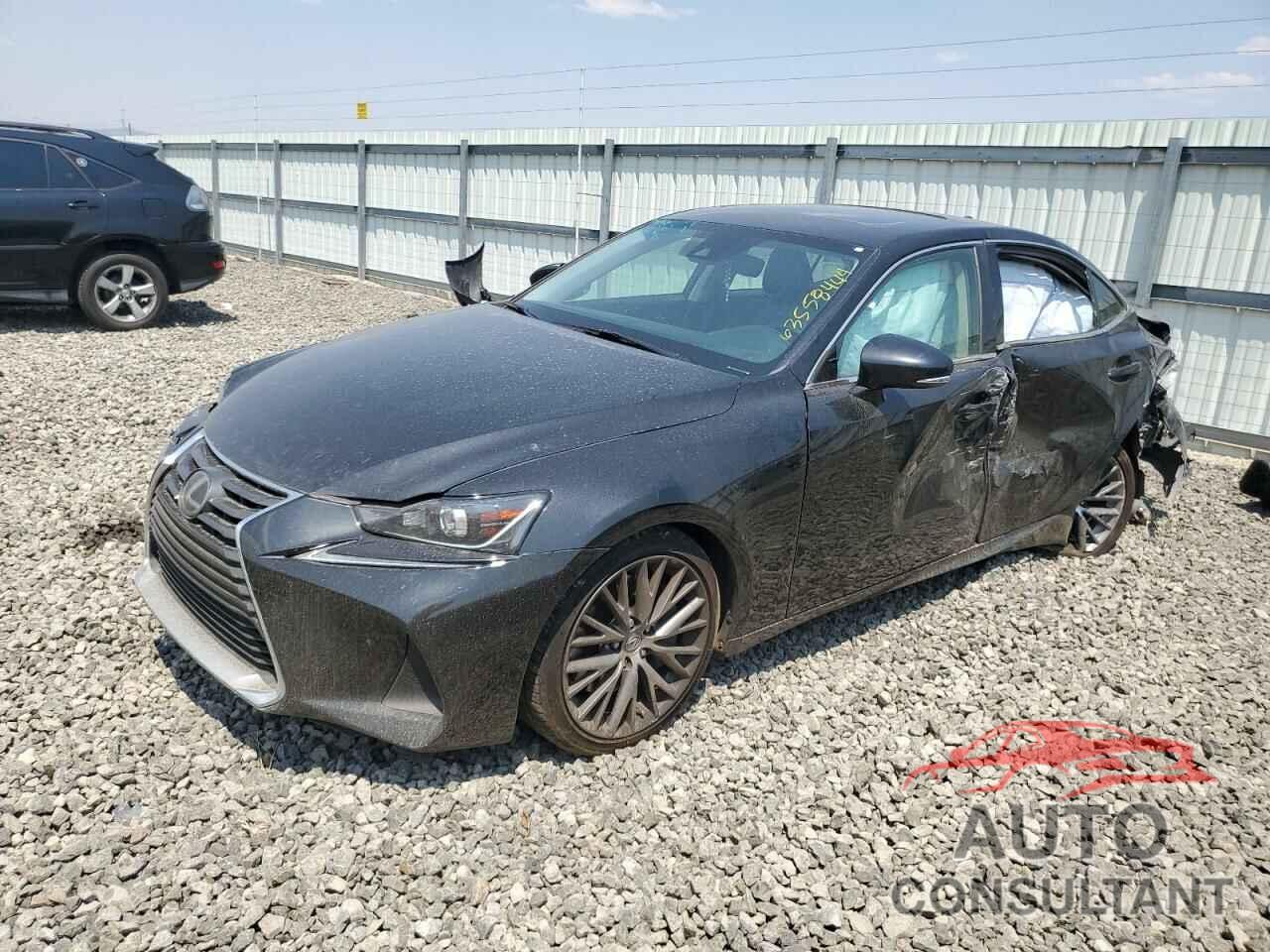 LEXUS IS 2018 - JTHC81D28J5027490